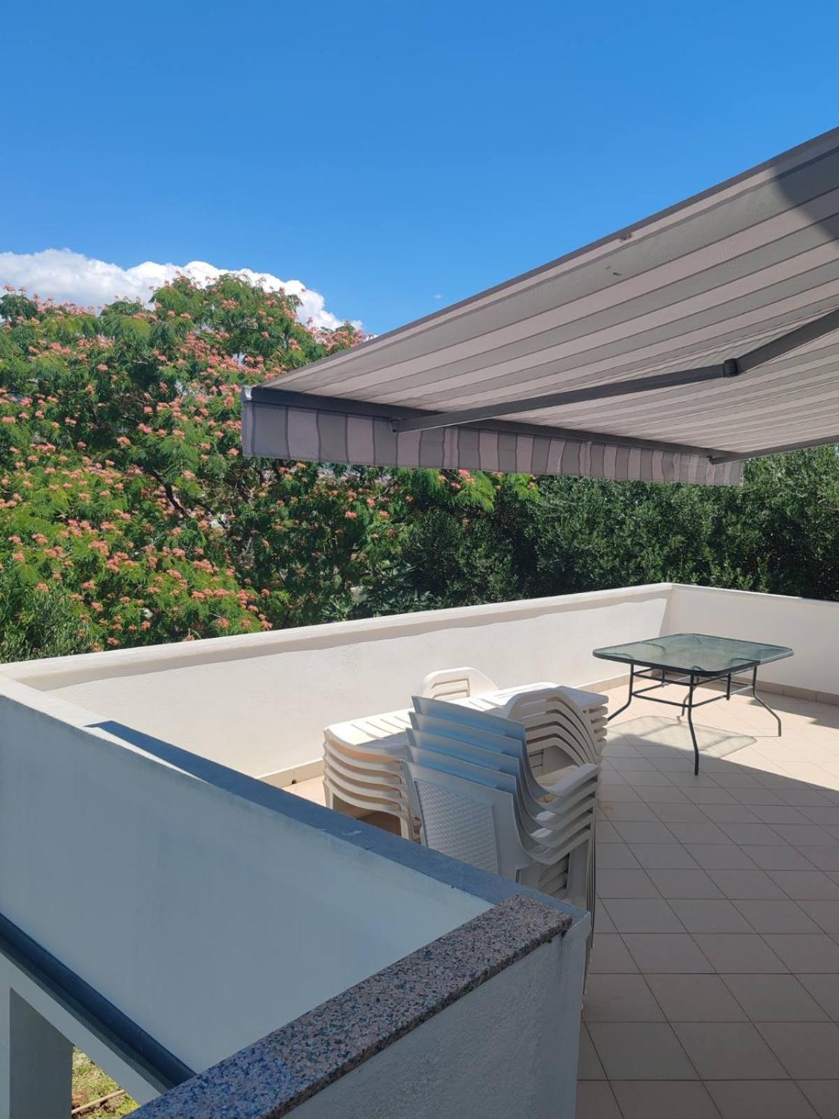 Ribaric Villa Banjol Exterior photo